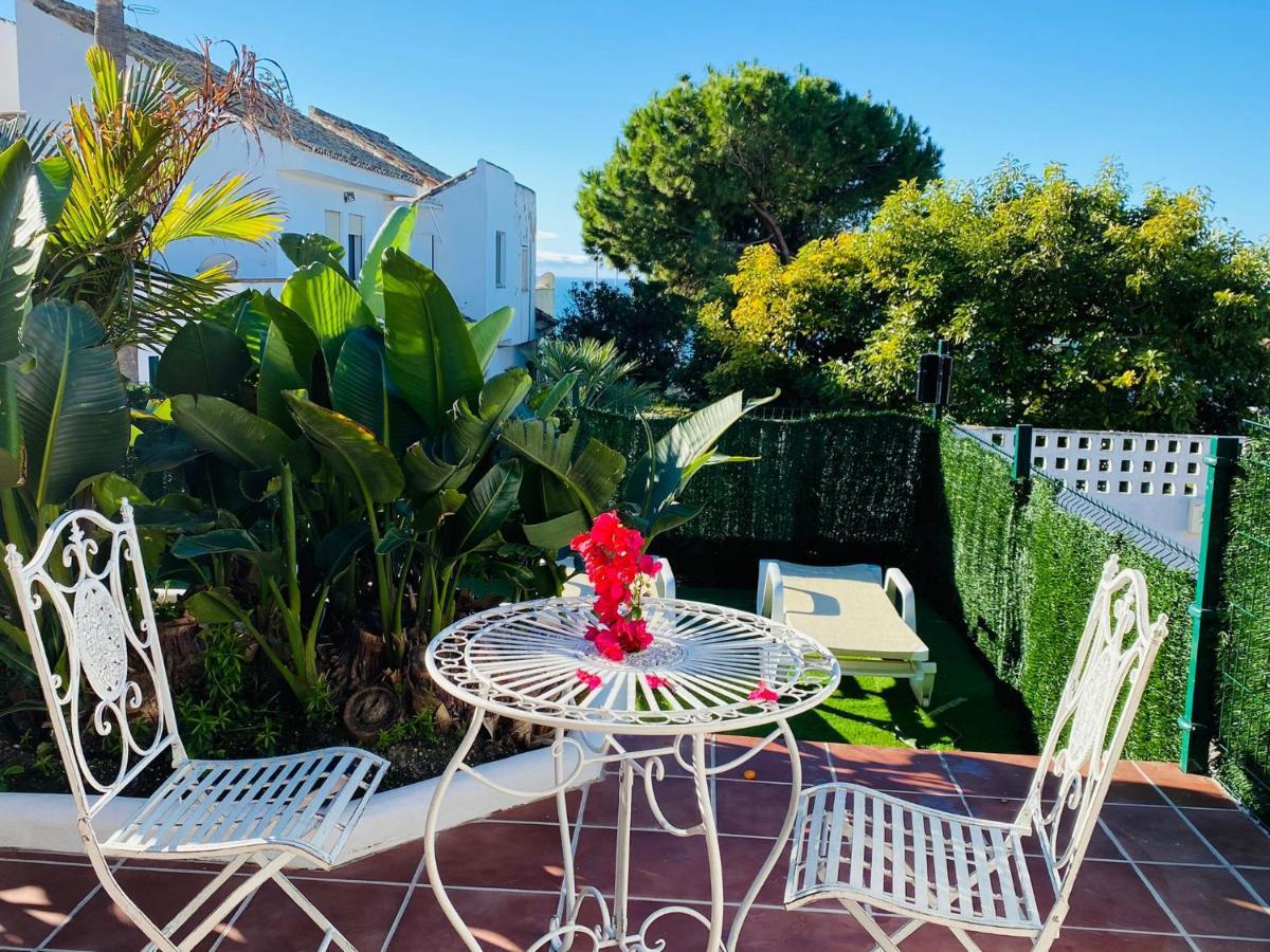 With Tropical Garden And Sea Water Pool Appartement Marbella
