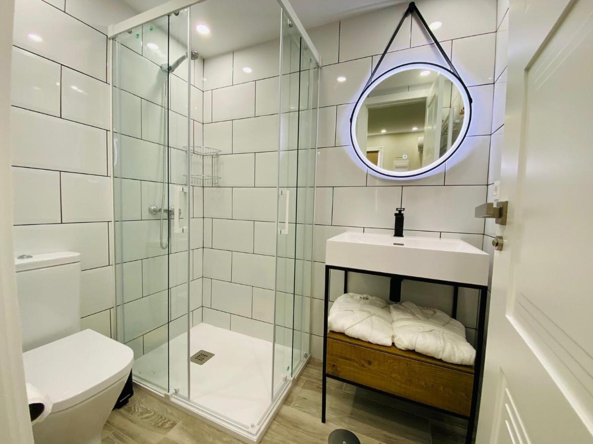 With Tropical Garden And Sea Water Pool Appartement